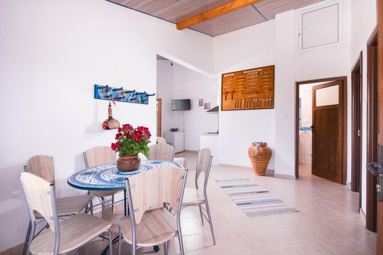 Blue Breeze Aparthotel Órmos Prínou Eksteriør bilde